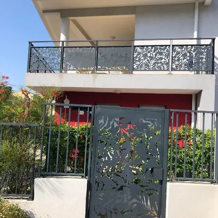 Le Verger Des Naiades Apartment *