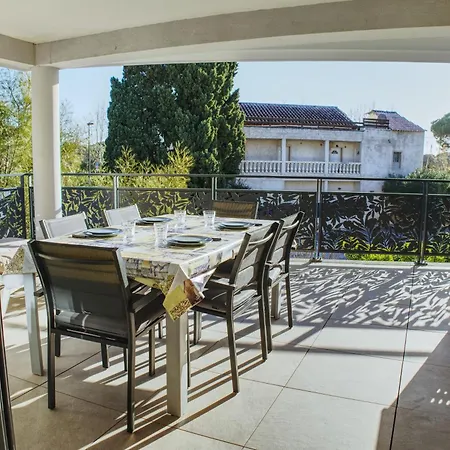 Le Verger Des Naiades Apartment